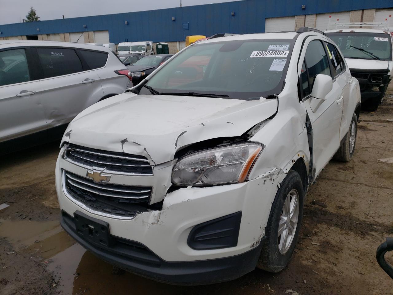 Photo 2 from auction – 2015 CHEVROLET TRAX 1LT with VIN KL7CJRSB1FB114905
