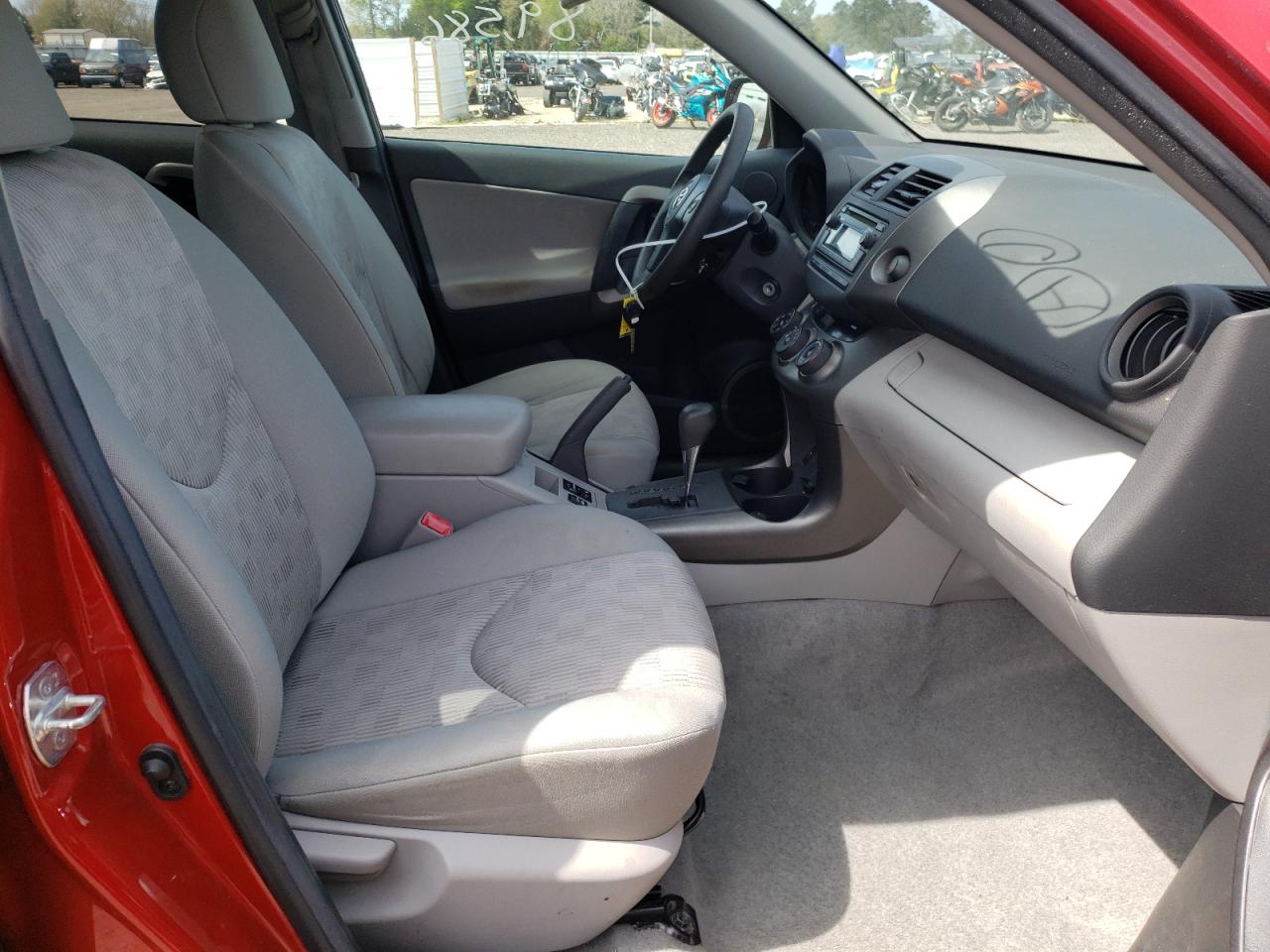 Photo 5 from auction – 2012 TOYOTA RAV4 with VIN 2T3ZF4DV5CW154142