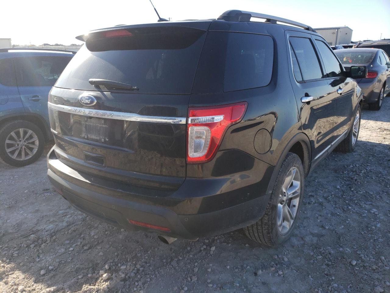 Photo 4 from auction – 2011 FORD EXPLORER L with VIN 1FMHK7F82BGA54991