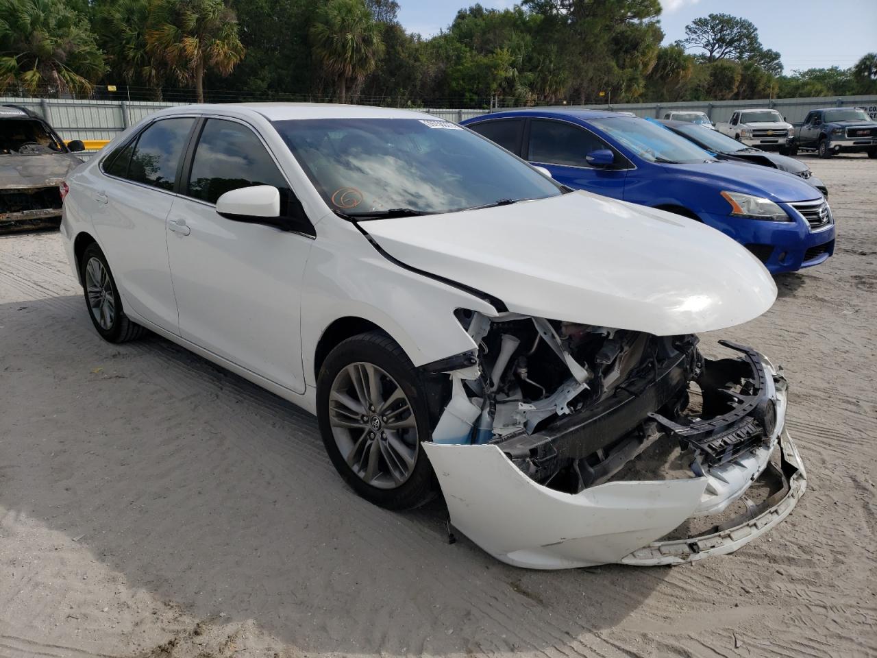 Photo 1 from auction – 2017 TOYOTA CAMRY LE with VIN 4T1BF1FK0HU656799