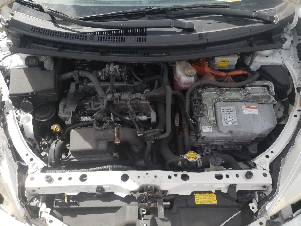 Photo 7 from auction – 2012 TOYOTA PRIUS C with VIN JTDKDTB3XC1507038