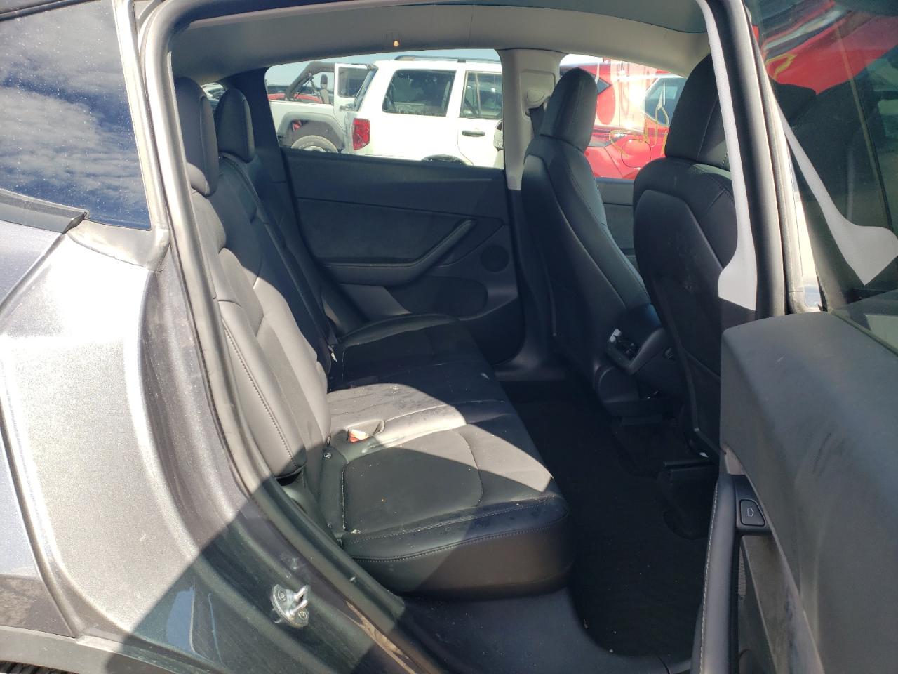 Photo 6 from auction – 2021 TESLA MODEL Y with VIN 5YJYGDEE2MF153125