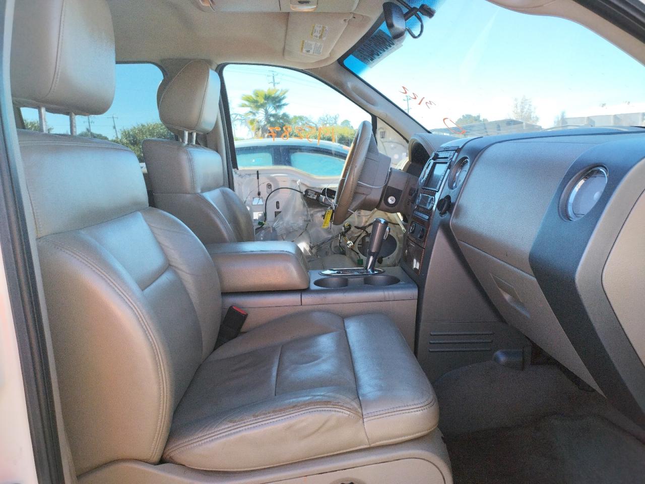 Photo 5 from auction – 2008 FORD F150 SUPER with VIN 1FTPW14528FA36824
