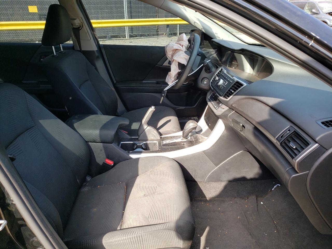 Photo 5 from auction – 2015 HONDA ACCORD LX with VIN 1HGCR2F38FA095802