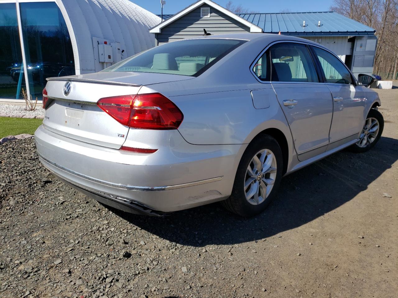 Photo 4 from auction – 2016 VOLKSWAGEN PASSAT S with VIN 1VWAT7A38GC028616