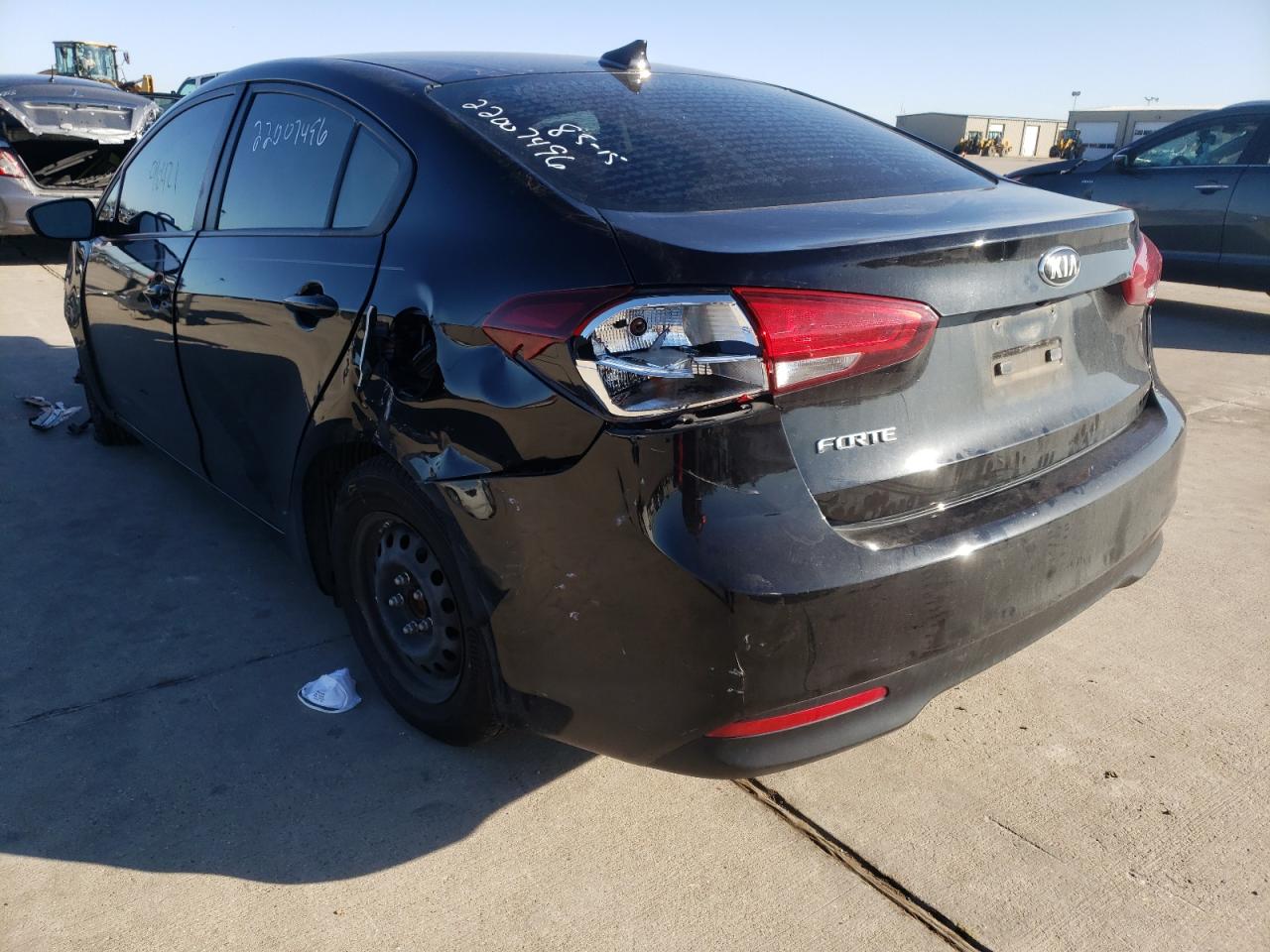 Photo 3 from auction – 2018 KIA FORTE LX with VIN 3KPFL4A75JE212776