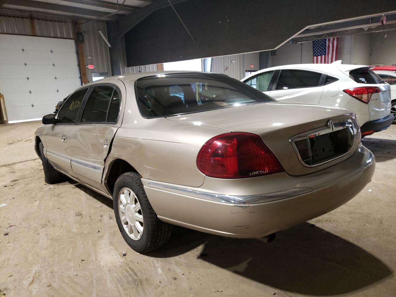 Photo 3 from auction – 1999 LINCOLN CONTINENTA with VIN 1LNHM97V9XY656170