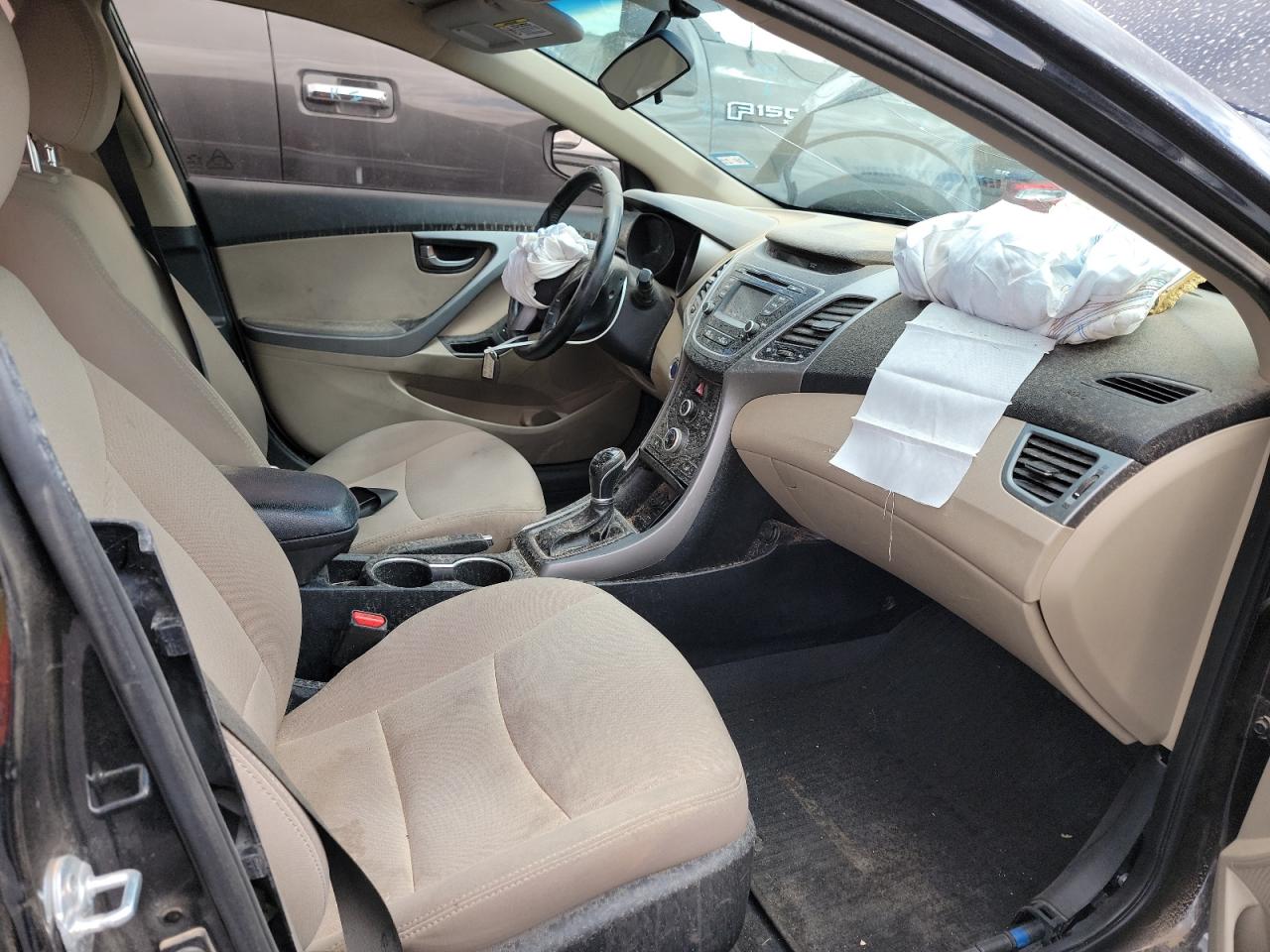 Photo 5 from auction – 2016 HYUNDAI ELANTRA SE with VIN 5NPDH4AEXGH679980