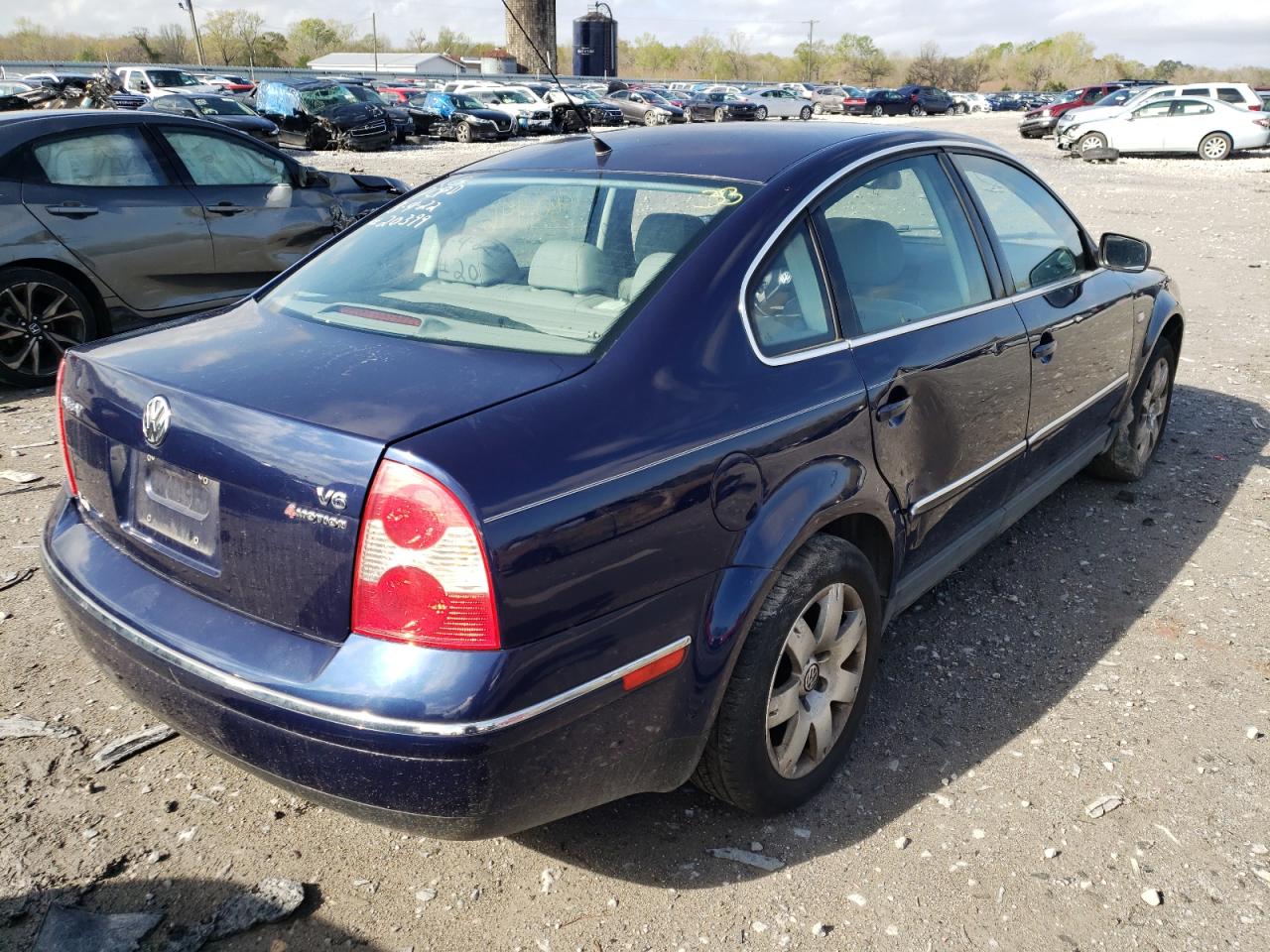 Photo 4 from auction – 2003 VOLKSWAGEN PASSAT GLX with VIN WVWTH63B03P438115