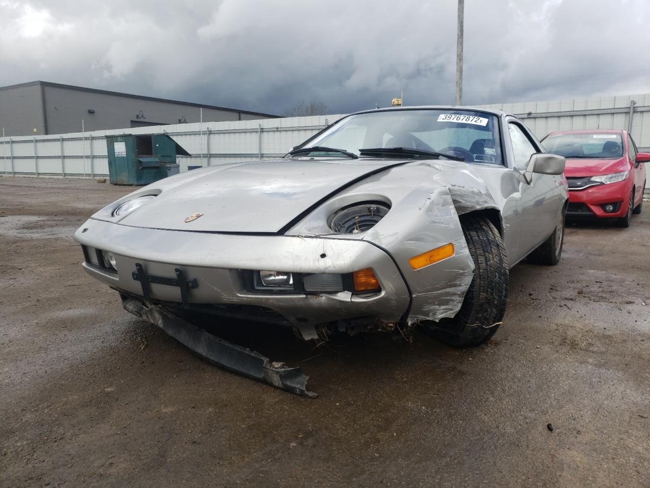 Photo 9 from auction – 1984 PORSCHE 928 S with VIN WP0JB0921ES860634