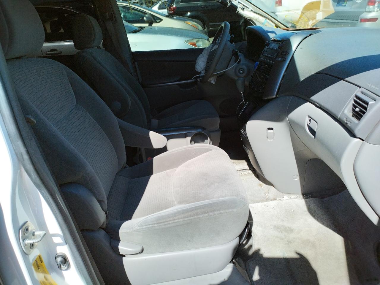 Photo 5 from auction – 2006 TOYOTA SIENNA CE with VIN 5TDZA23C36S526697