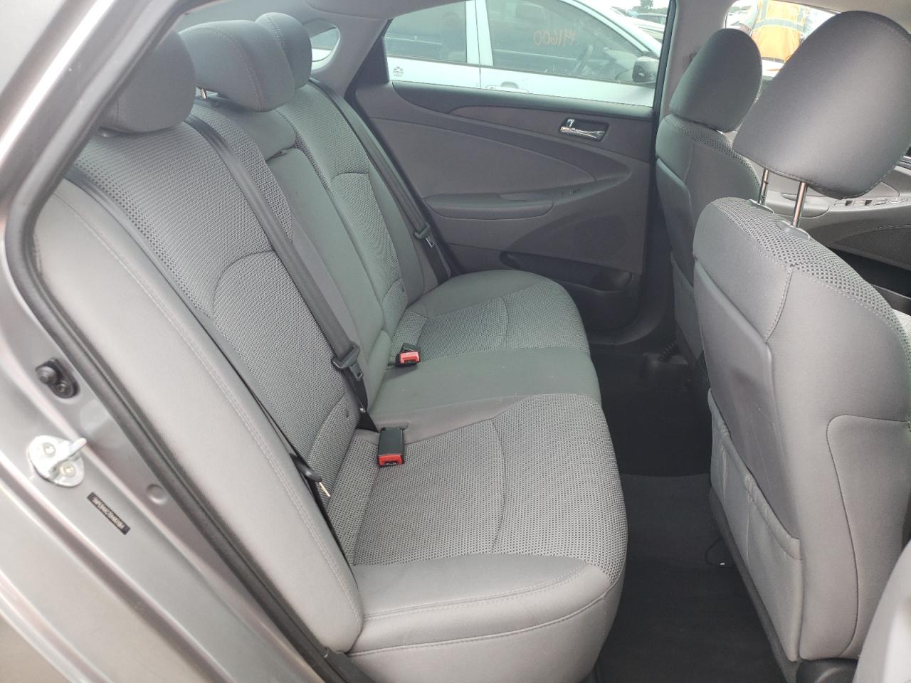 Photo 6 from auction – 2013 HYUNDAI SONATA GLS with VIN 5NPEB4AC7DH661064