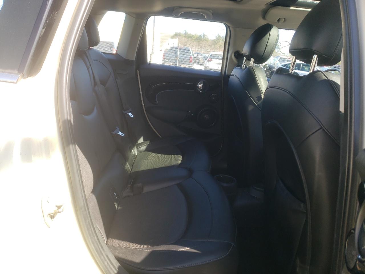 Photo 6 from auction – 2016 MINI COOPER with VIN WMWXU1C52G2A93232