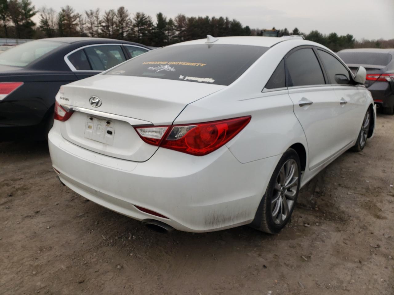 Photo 4 from auction – 2013 HYUNDAI SONATA SE with VIN 5NPEC4AC3DH517766