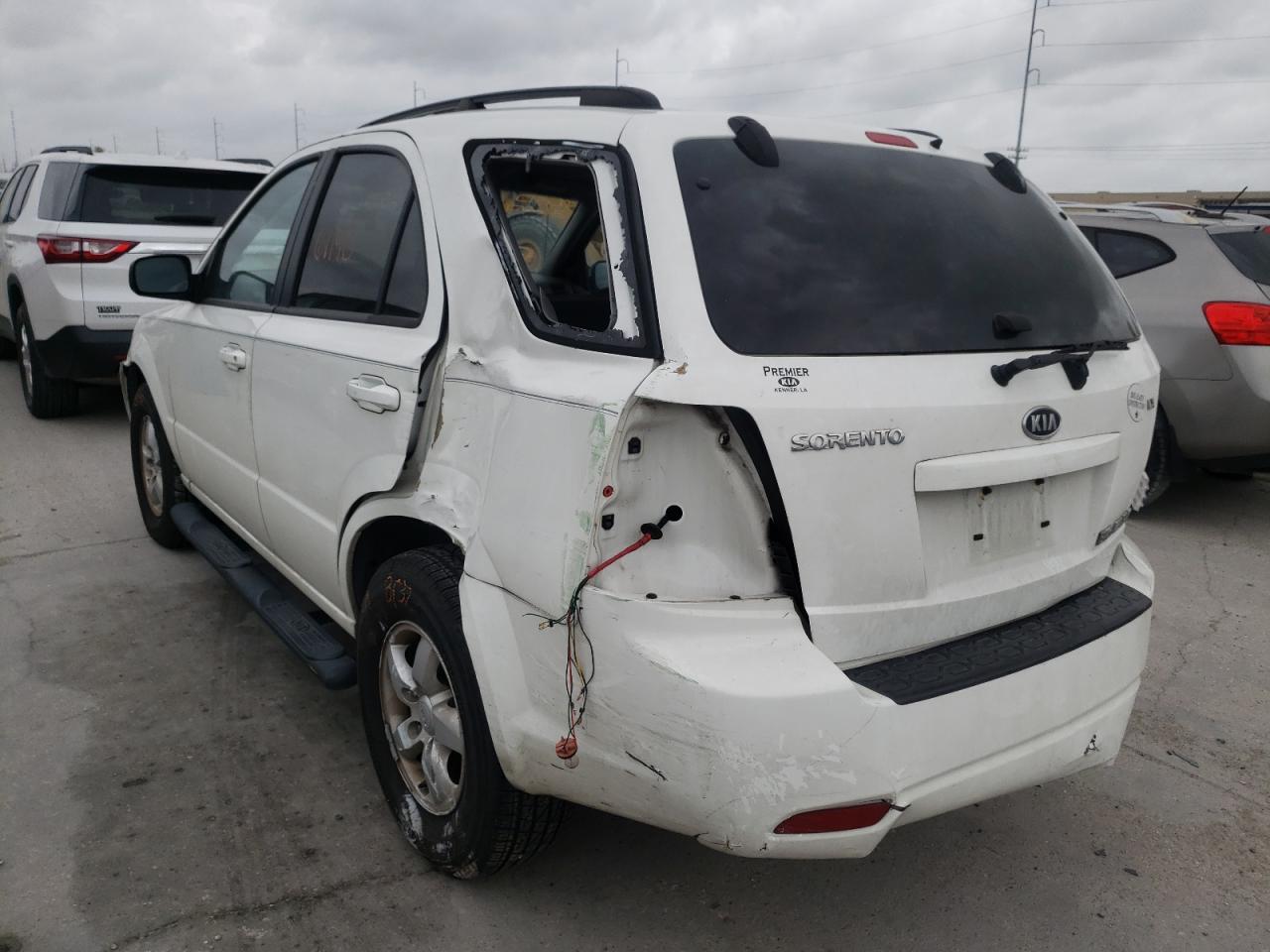 Photo 3 from auction – 2009 KIA SORENTO LX with VIN KNDJD735X95881525