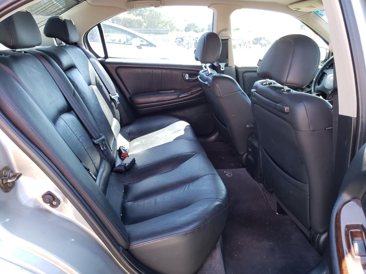 Photo 6 from auction – 2001 INFINITI I30 with VIN JNKCA31A11T002129