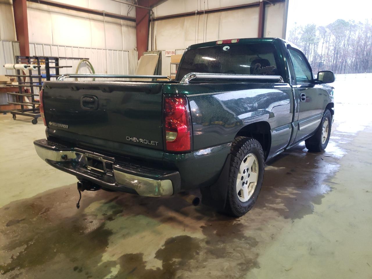 Photo 4 from auction – 2005 CHEVROLET SILVERADO with VIN 1GCEC14V95Z299497