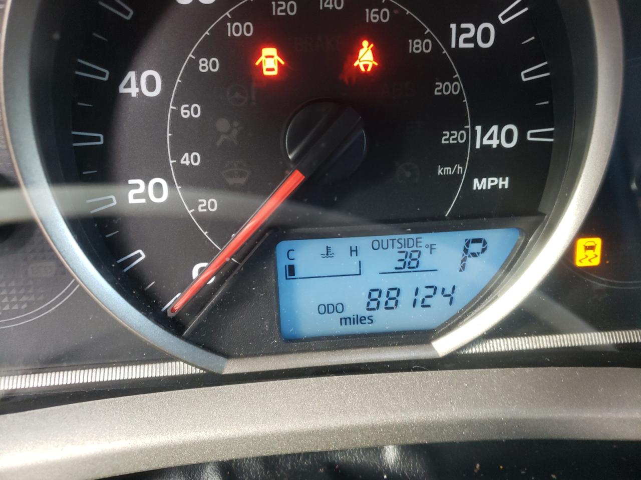 Photo 8 from auction – 2014 TOYOTA RAV4 XLE with VIN 2T3RFREV6EW186340