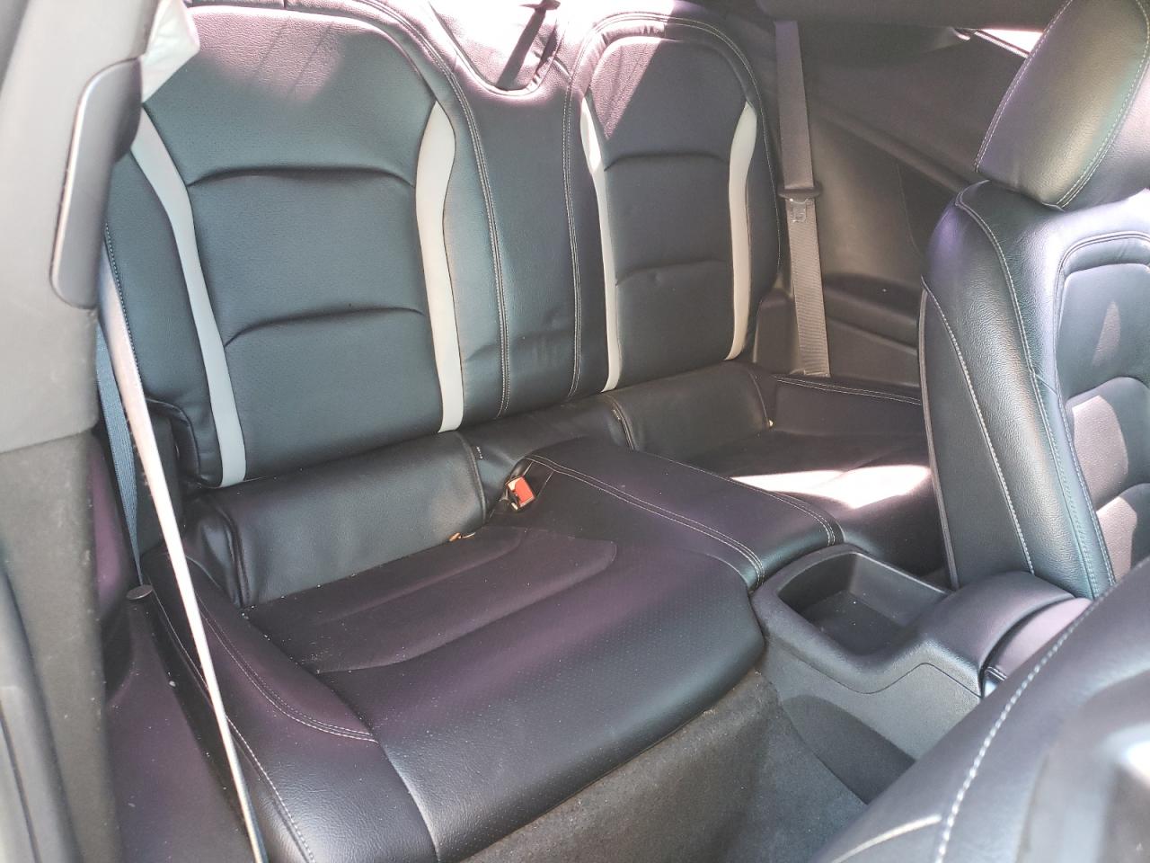 Photo 6 from auction – 2018 CHEVROLET CAMARO LT with VIN 1G1FB1RS9J0126396
