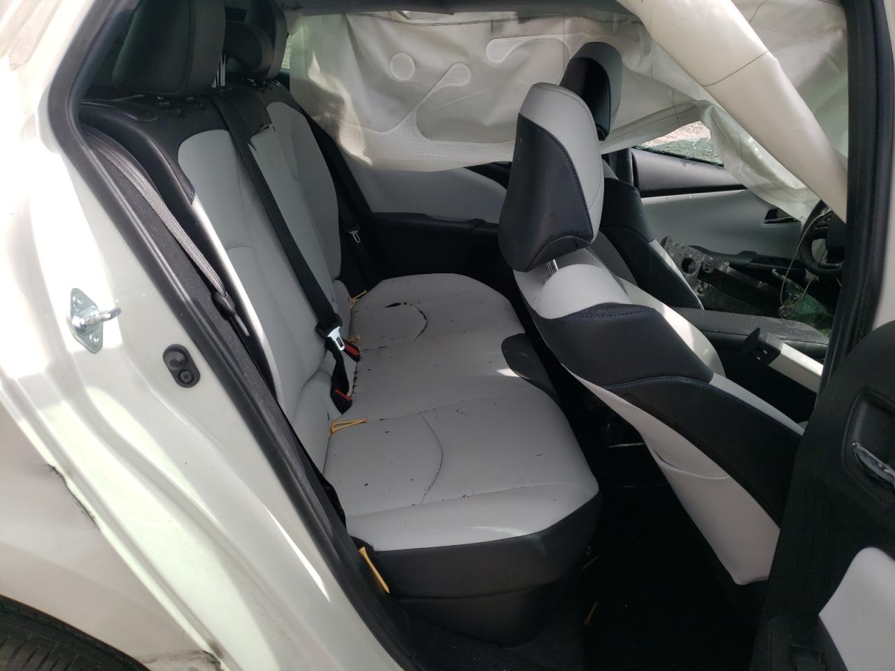 Photo 6 from auction – 2019 TOYOTA PRIUS with VIN JTDKARFUXK3074936