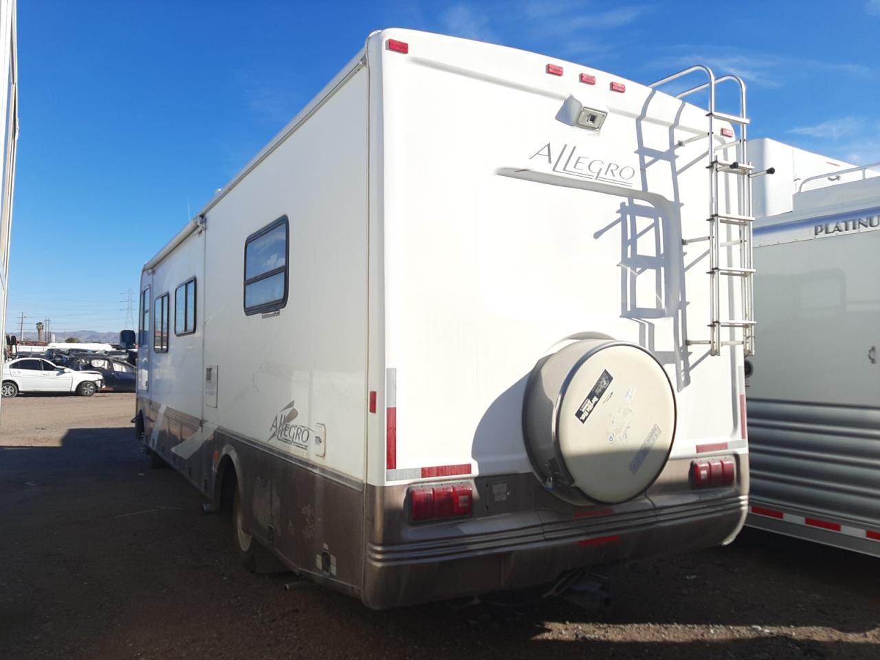 Photo 3 from auction – 2004 OTHR MOTORHOME with VIN 5B4MP67G133373964