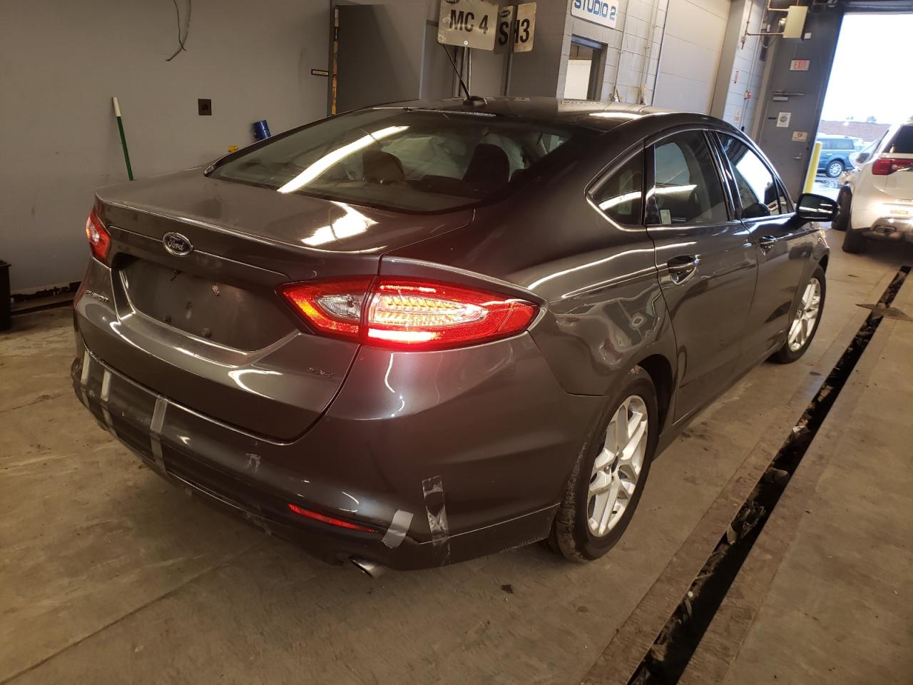 Photo 4 from auction – 2016 FORD FUSION SE with VIN 3FA6P0H77GR276473