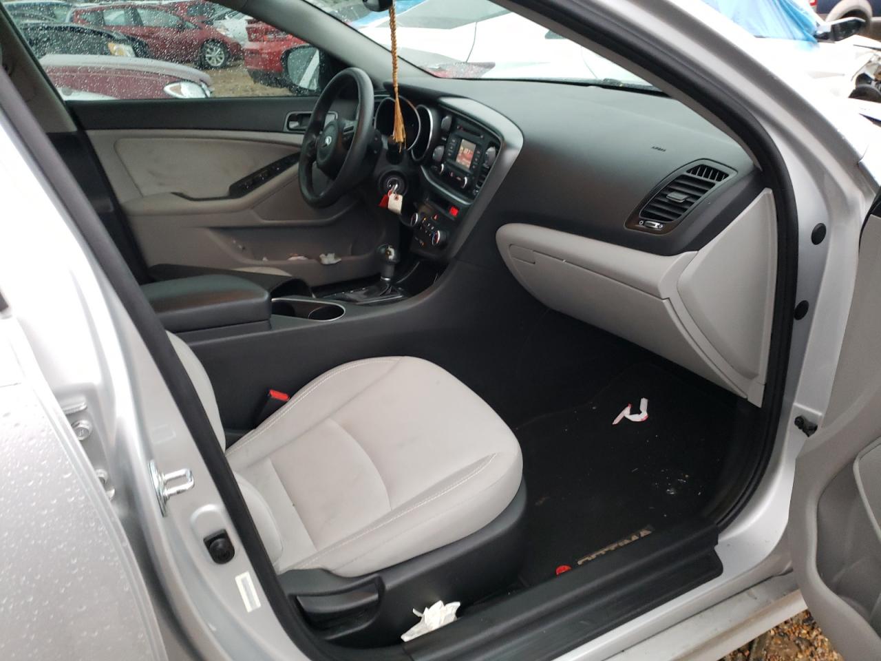 Photo 5 from auction – 2014 KIA OPTIMA LX with VIN 5XXGM4A78EG315527