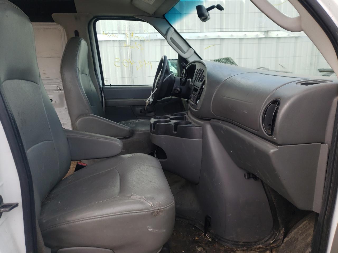 Photo 5 from auction – 2008 FORD ECONOLINE with VIN 1FTNE14W68DA73342