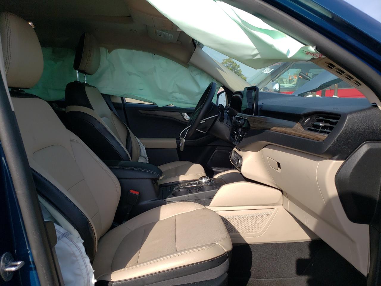 Photo 5 from auction – 2020 FORD ESCAPE TIT with VIN 1FMCU0DZ2LUA93879