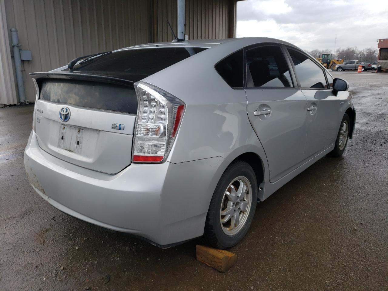 Photo 4 from auction – 2010 TOYOTA PRIUS with VIN JTDKN3DU1A0229071