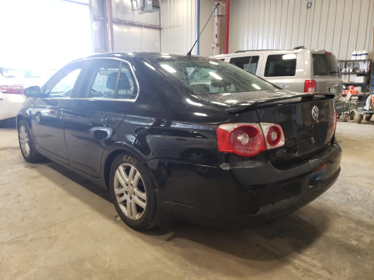 Photo 3 from auction – 2007 VOLKSWAGEN JETTA WOLF with VIN 3VWEF71K07M076075