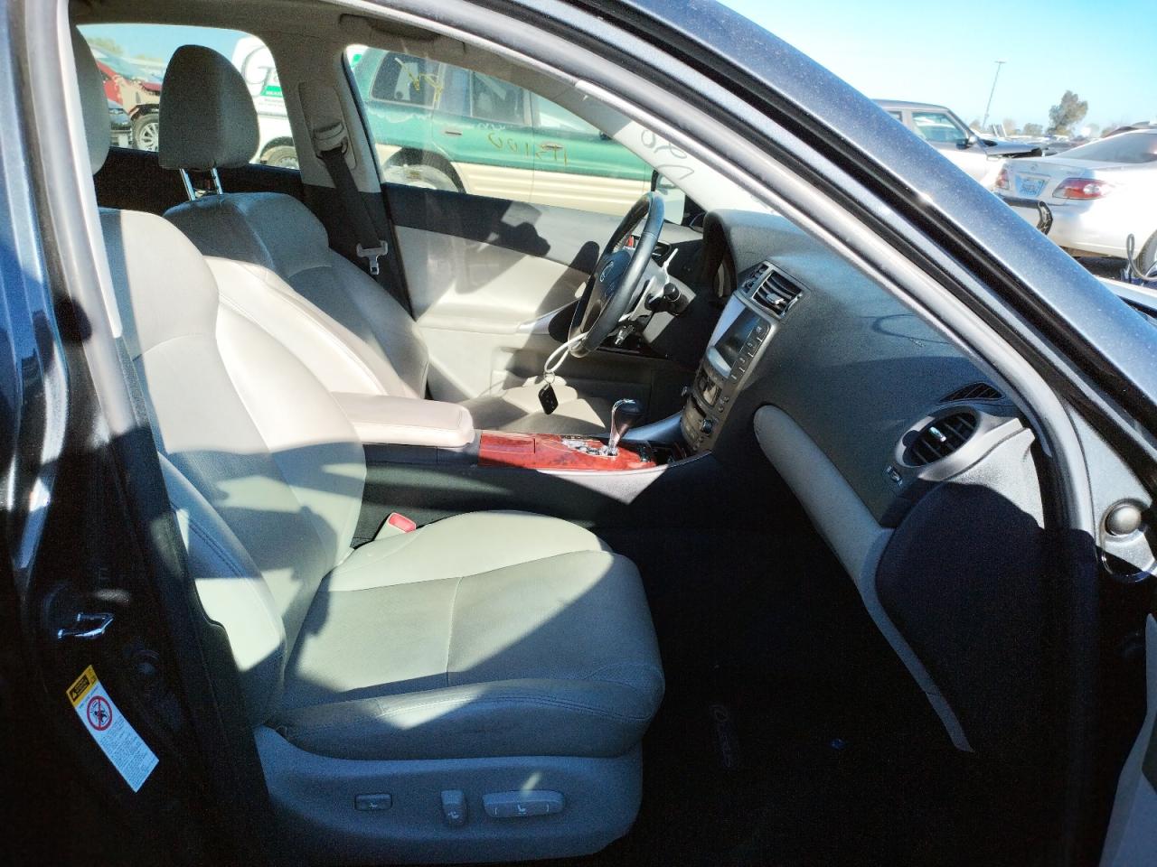 Photo 5 from auction – 2008 LEXUS IS 250 with VIN JTHBK262382071599