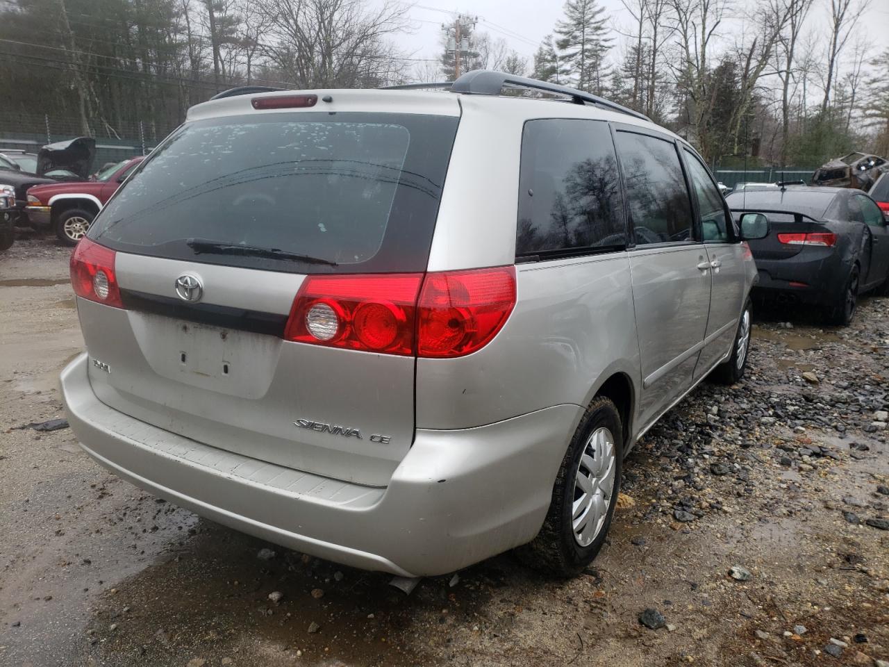 Photo 4 from auction – 2006 TOYOTA SIENNA with VIN 5TDZA23C06S453515