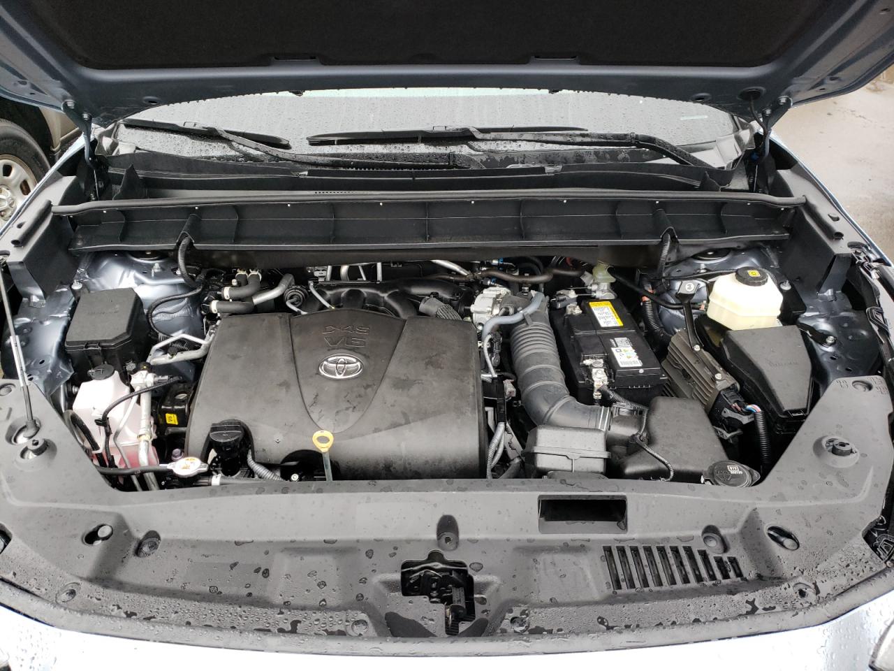Photo 7 from auction – 2021 TOYOTA HIGHLANDER with VIN 5TDGZRBH5MS147204
