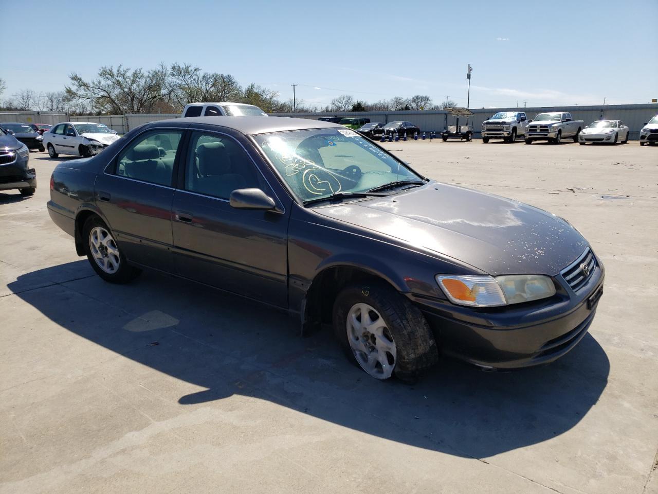 Photo 9 from auction – 2000 TOYOTA CAMRY CE with VIN JT2BG22K2Y0455502