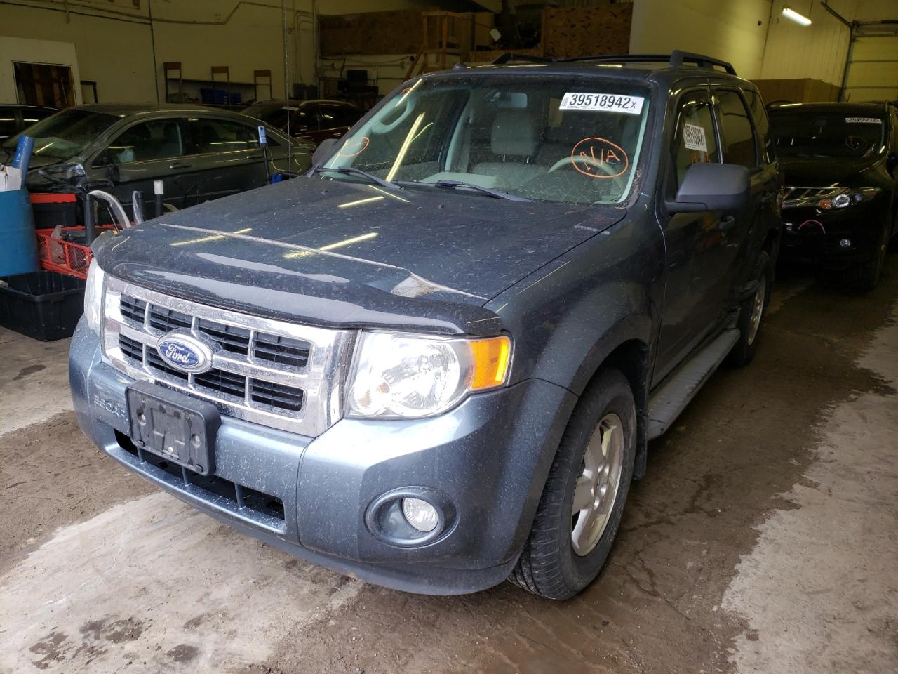Photo 2 from auction – 2011 FORD ESCAPE XLT with VIN 1FMCU0D71BKA08040