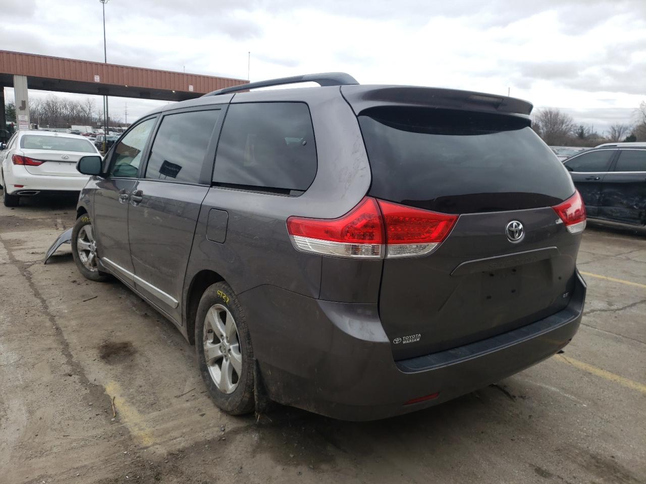 Photo 3 from auction – 2011 TOYOTA SIENNA LE with VIN 5TDKK3DCXBS120896