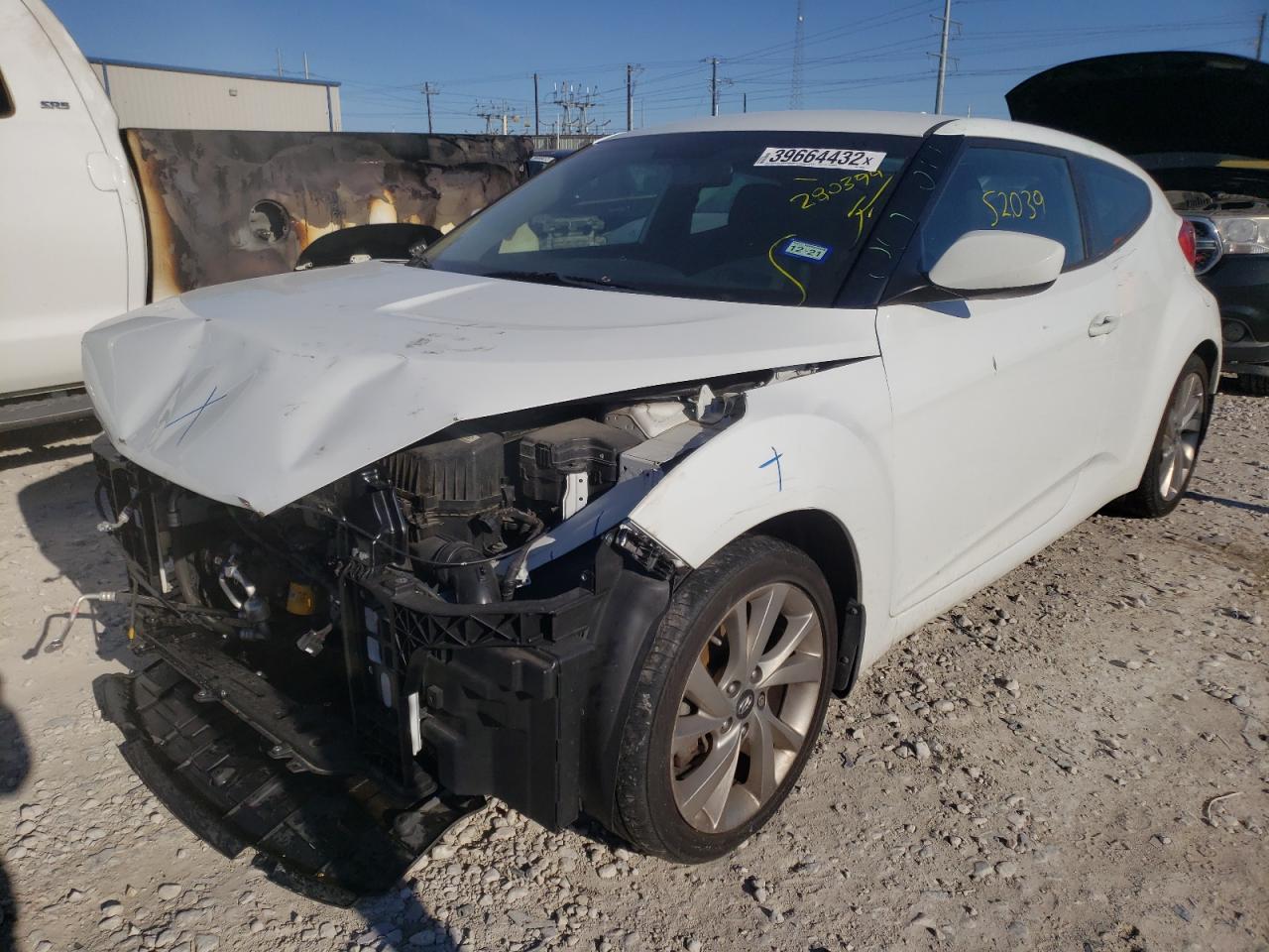 Photo 2 from auction – 2016 HYUNDAI VELOSTER with VIN KMHTC6AD8GU280399
