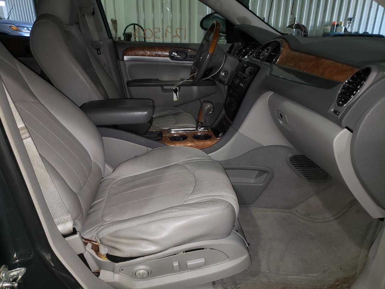 Photo 5 from auction – 2011 BUICK ENCLAVE CX with VIN 5GAKRBED0BJ365234
