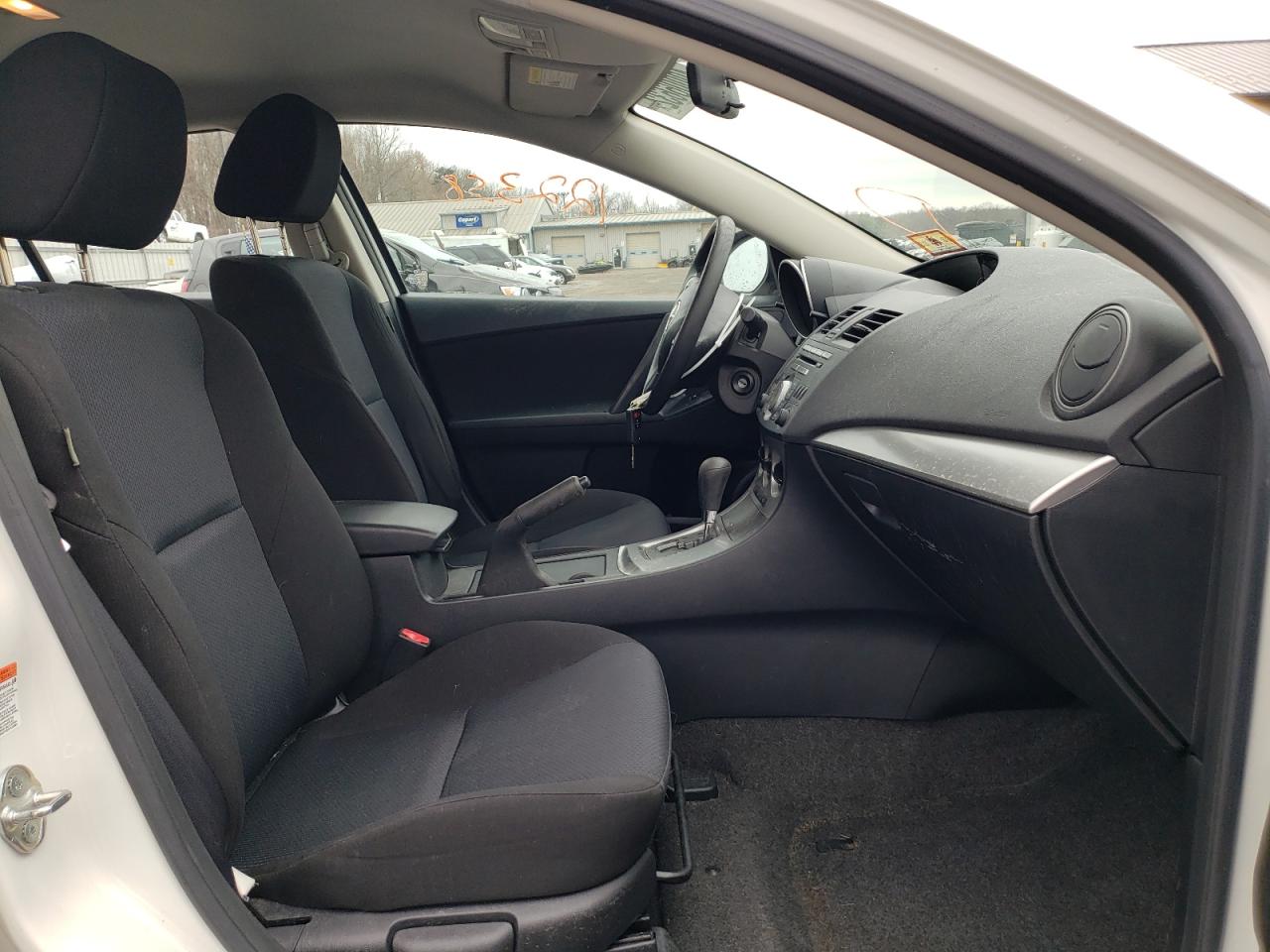 Photo 5 from auction – 2010 MAZDA 3 I with VIN JM1BL1SG8A1284005