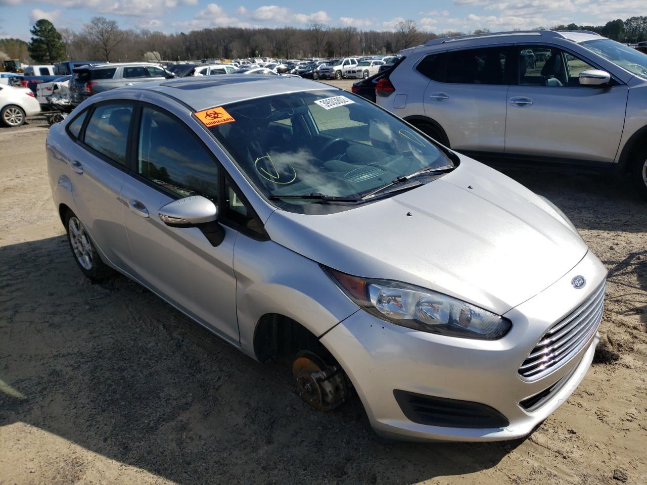 FORD FIESTA SE 2015 with VIN 3FADP4BJ5FM140938 - Photo from auction