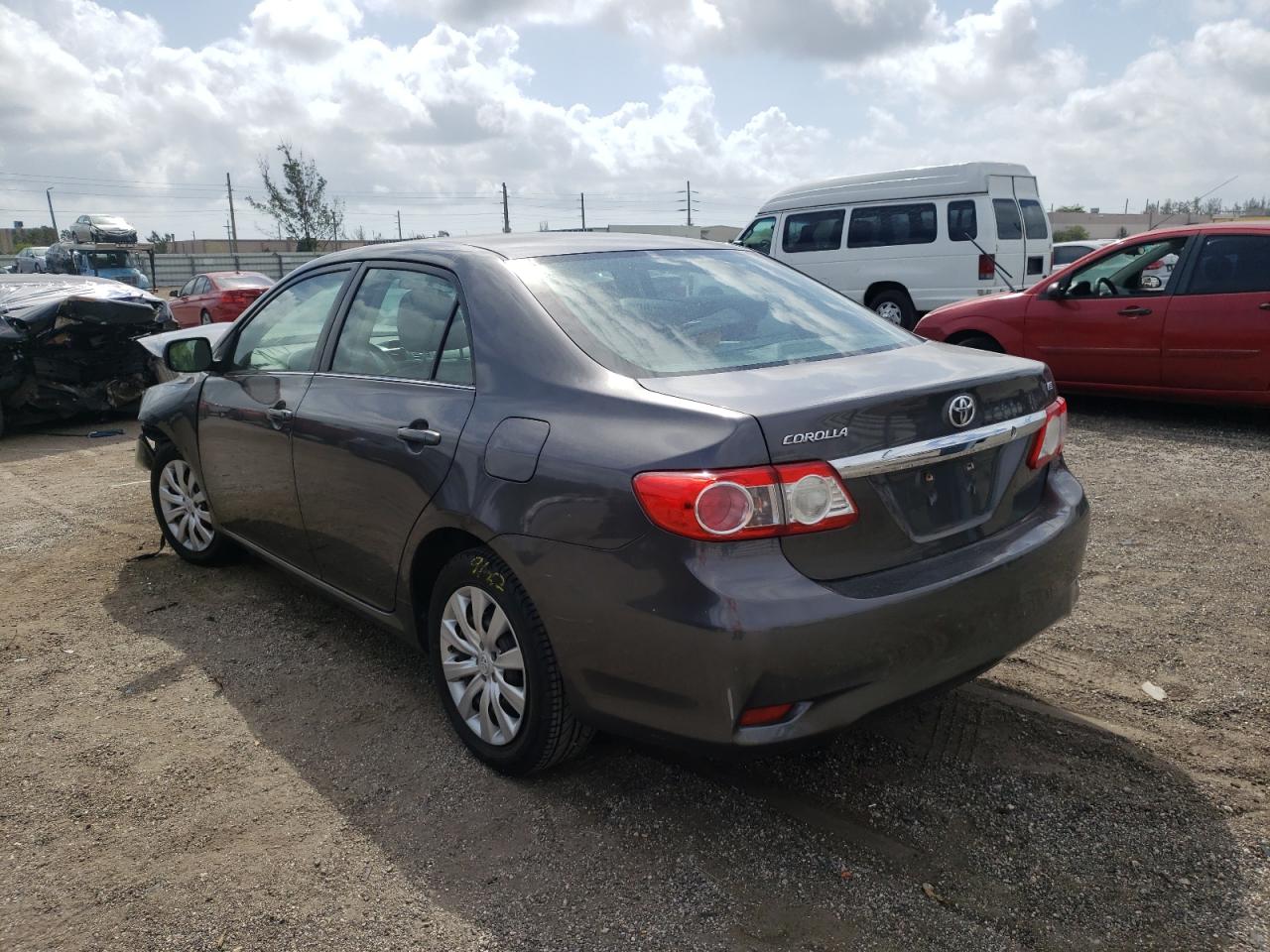 Photo 3 from auction – 2013 TOYOTA COROLLA with VIN 5YFBU4EE7DP132788