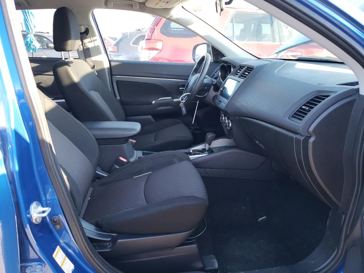 Photo 5 from auction – 2019 MITSUBISHI OUTLANDER with VIN JA4AP4AU6KU005928