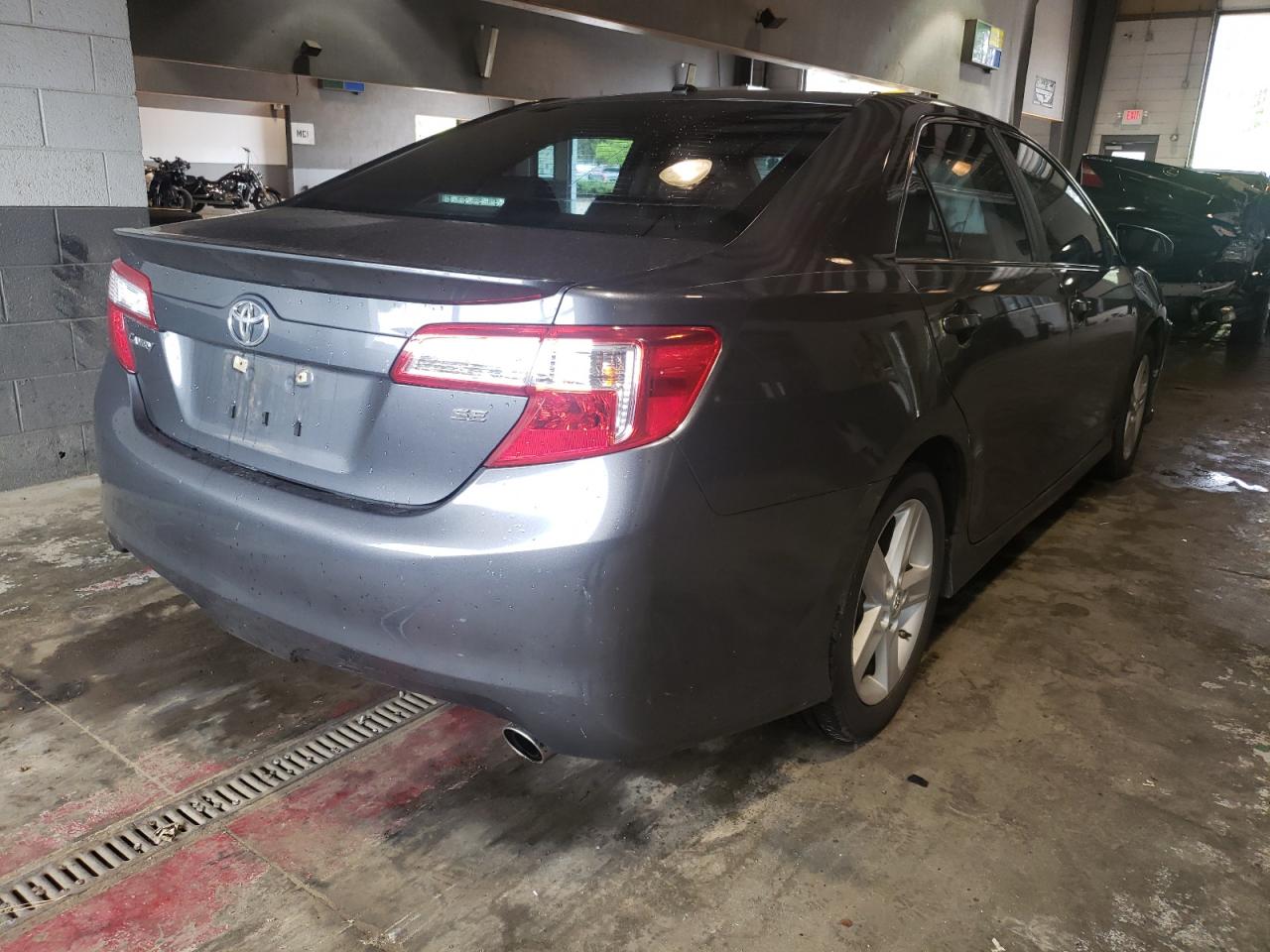 Photo 4 from auction – 2012 TOYOTA CAMRY BASE with VIN 4T1BF1FKXCU020898