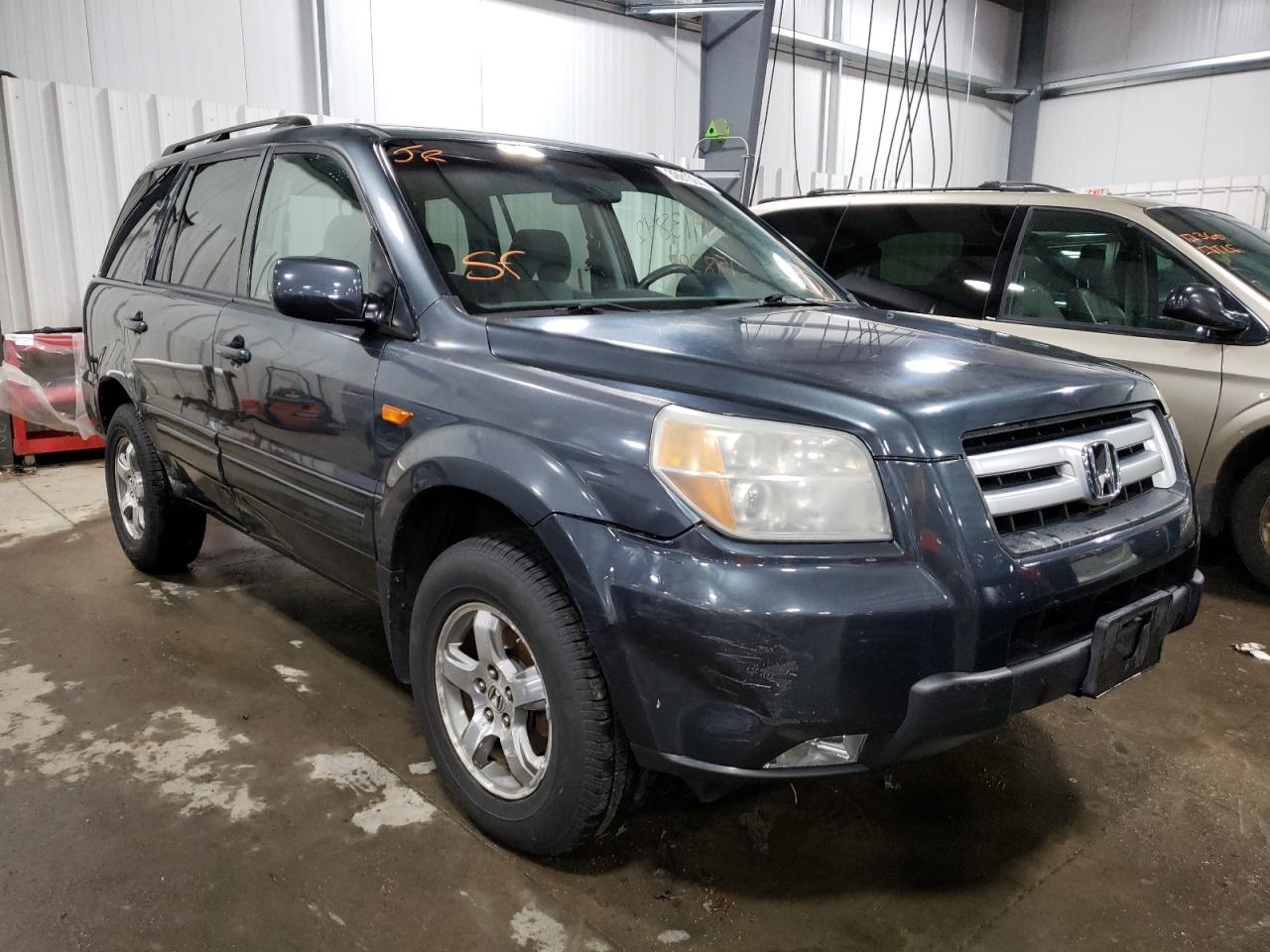 HONDA PILOT EX 2006 with VIN 5FNYF284X6B013742 - Photo from auction