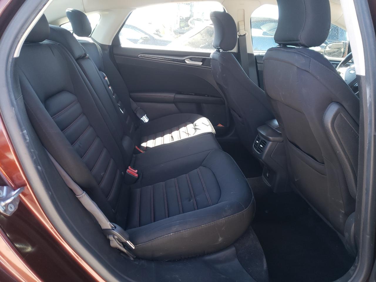 Photo 6 from auction – 2015 FORD FUSION SE with VIN 3FA6P0H75FR226167
