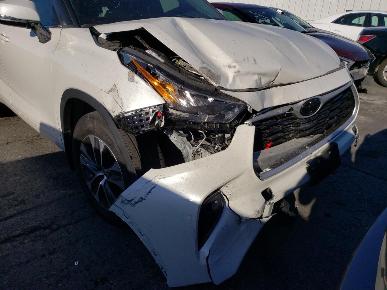 Photo 9 from auction – 2020 TOYOTA HIGHLANDER with VIN 5TDHZRAH0LS513204