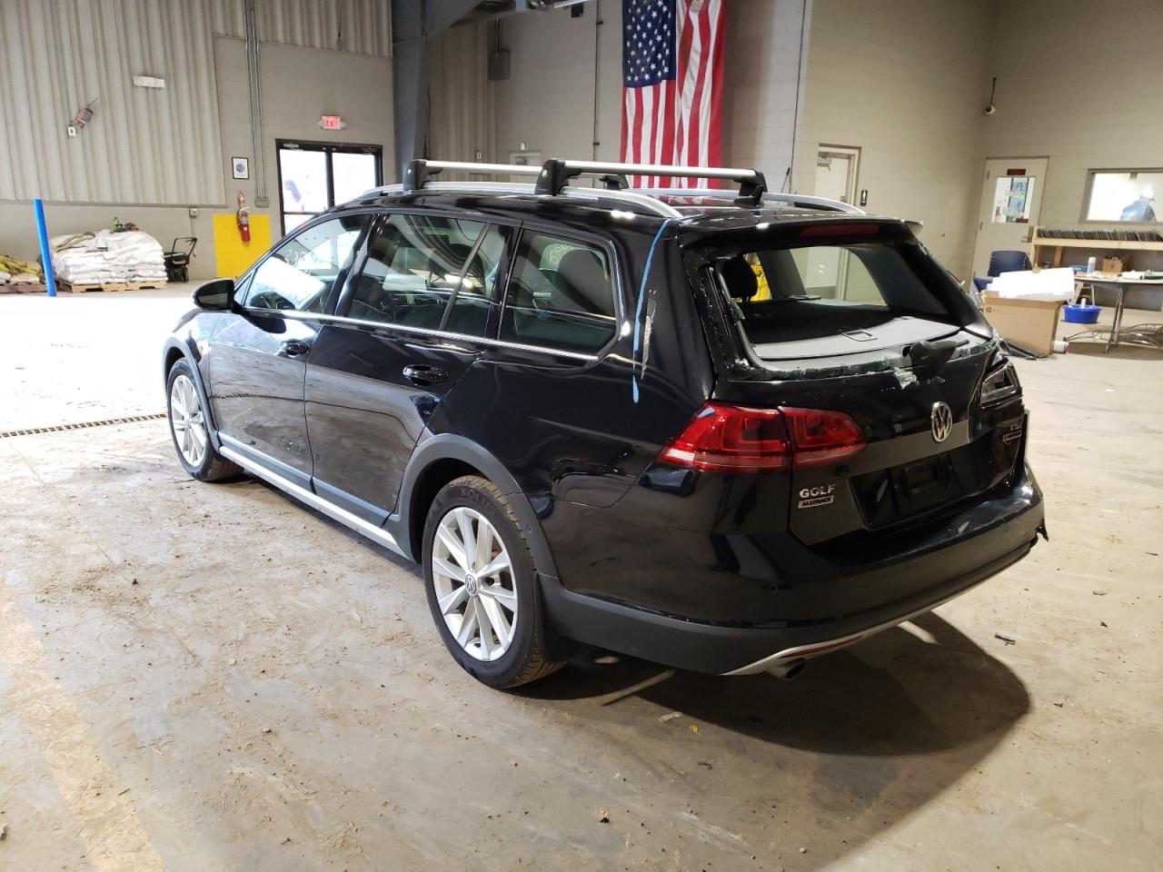 Photo 3 from auction – 2017 VOLKSWAGEN GOLF ALLTR with VIN 3VWH17AUXHM534073
