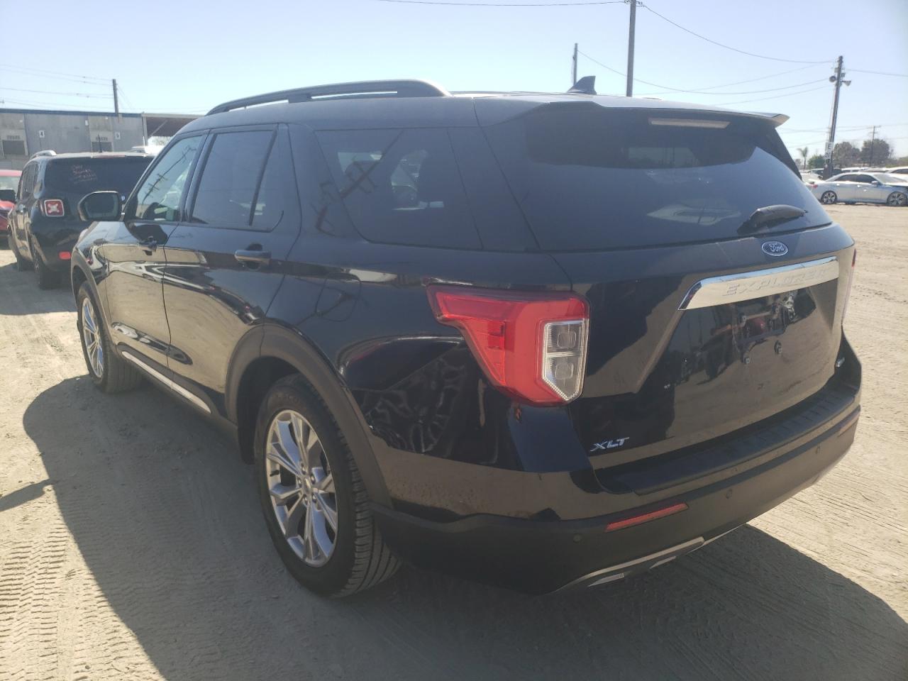 Photo 3 from auction – 2020 FORD EXPLORER X with VIN 1FMSK7DHXLGA44803