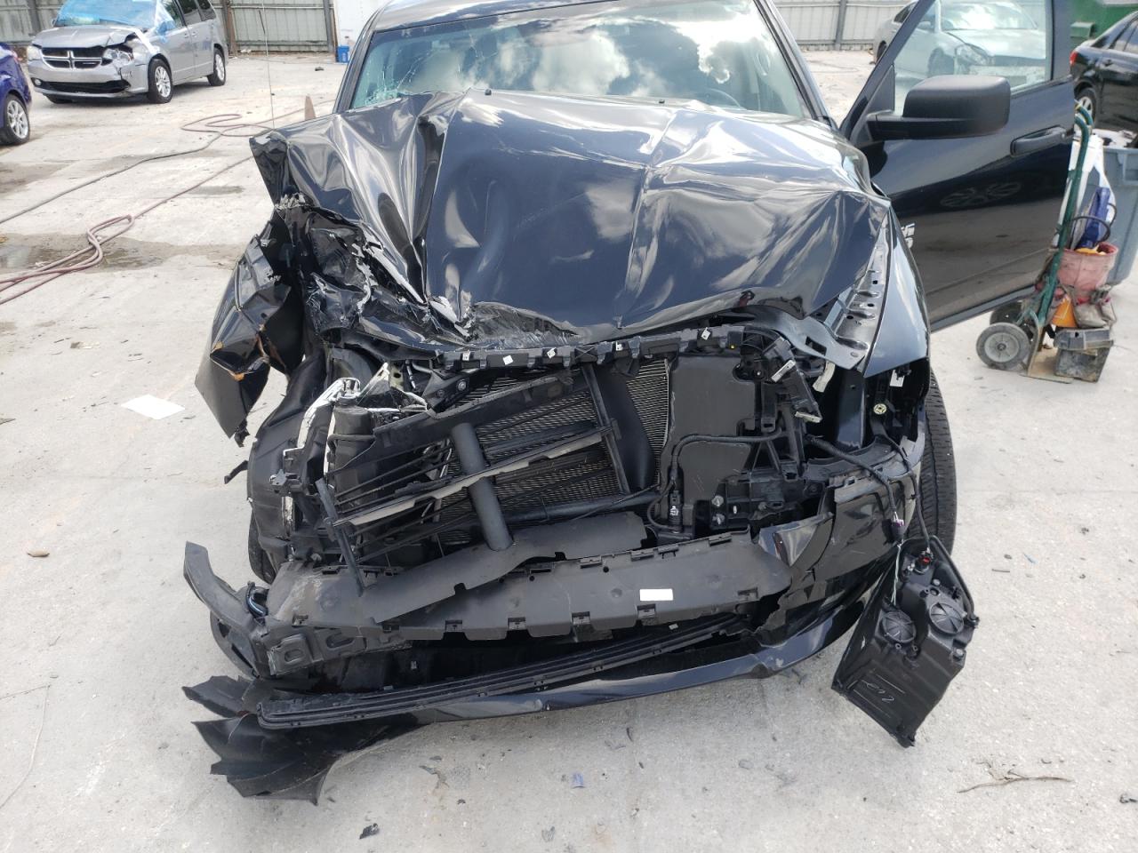 Photo 7 from auction – 2019 RAM 1500 CLASS with VIN 1C6RR6KG4KS562556